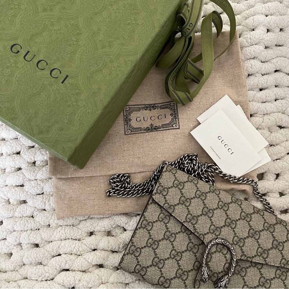 AUTHENTIC Gucci Dionysus GG Supreme chain wallet